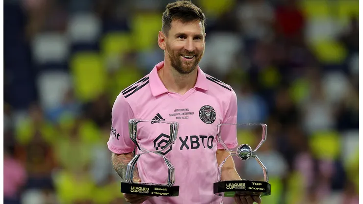 Messi sumó 44 títulos como jugador profesional, el más ganador en la historia del fútbol. Pero para Álvaro Morales esto no es meritorio...