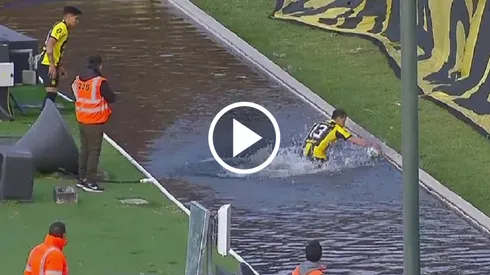 El Vasco Aguirregaray nadó en la pileta del Centenario por el balón.