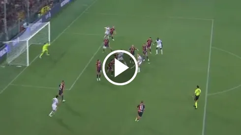 El ex Argentinos Juniors anotó con potente cabezazo.