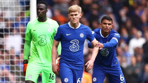 El lateral izquierdo se suma a la larga lista de jugadores que dejaron Chelsea esta temporada.