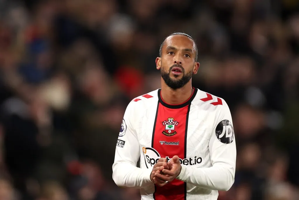 Theo Walcott cerró su ciclo en el fútbol con su regreso a Southampthon (Photo by Warren Little/Getty Images)