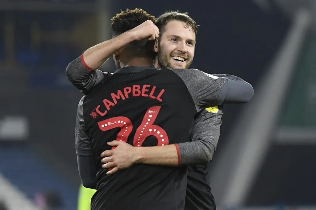 Hoy Powell disfruta de pasar tiempo con sus compañeros, y es una persona nueva. (Photo by George Wood/Getty Images)