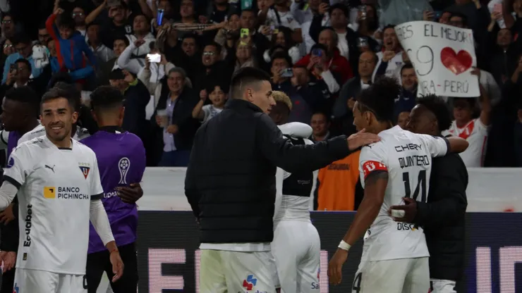 Un jugador de LDUQ se quiso enfrentar a los hinchas