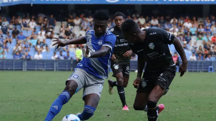 Orense se quejó por esta acción en el partido contra Emelec