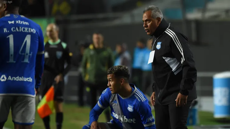 El DT cambiará el sistema de Emelec para su partido