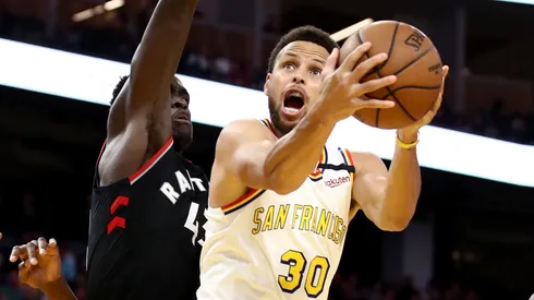 Stephen Curry vs. Toronto Raptors en la NBA.