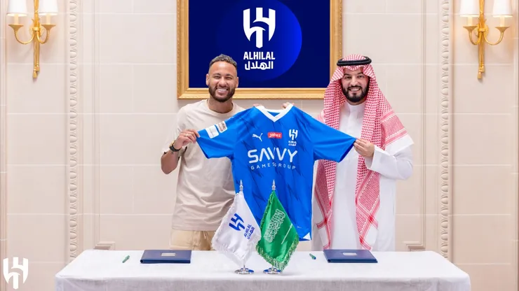 Neymar fue presentado como nuevo jugador de Al Hilal.