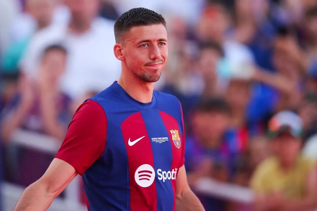 Lenglet quiere seguir en Europa y complica a Barcelona.