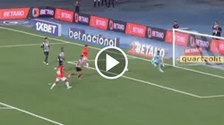 Lucas Perri se mandó una macana de aquellas en el fútbol brasileño.