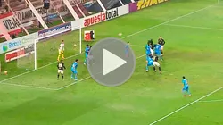 Williams Riveros anotó de cabeza el 1-0 para Universitario de Deportes