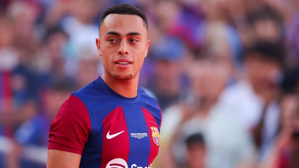 Sergiño Dest, la otra salida que quiere asegurar Barcelona (Getty Images).