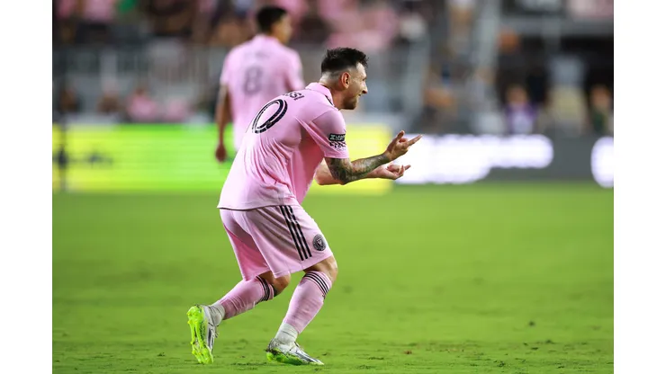 FORT LAUDERDALE, FLORIDA - AUGUST 11: Lionel Messi #10 of Inter Miami CF celebrates after scoring a goal in the second half during the Leagues Cup 2023 quarterfinals match between Charlotte FC and Inter Miami CF at DRV PNK Stadium on August 11, 2023 in Fort Lauderdale, Florida. (Photo by Hector Vivas/Getty Images)