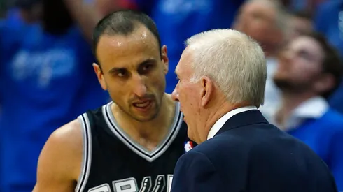 Emanuel Ginóbili y Gregg Popovich.