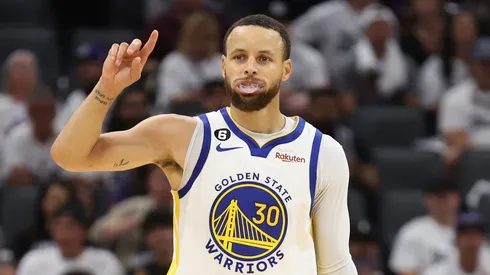 Stephen Curry con Warriors en la NBA.