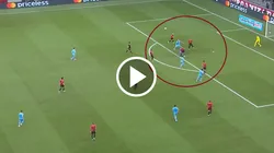 Bolívar superó una polémica arbitral y completó el batacazo ante Paranaense