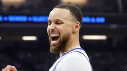 Stephen Curry con Golden State Warriors en la NBA.