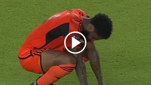 Micael de Houston Dynamo anotó un gol en propia puerta que le otorgó la clasificación a Charlotte. Apple TV