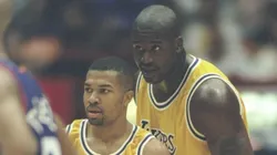 Shaquille O'Neal (der.) con Los Angeles Lakers.