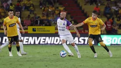 Luca Sosa se salvó de la tarjeta roja