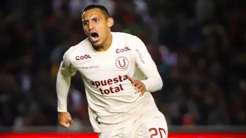 Golazo de Alex Valera y la "U" es líder