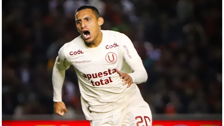 Golazo de Alex Valera y la "U" es líder
