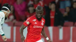 El 9 ecuatoriano se peleó con un compañero y un miembro del cuerpo técnico