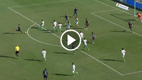 Aihen Muñóz sorprendió con un potente zurdazo que hizo recordar a la mejor versión de Roberto Carlos.