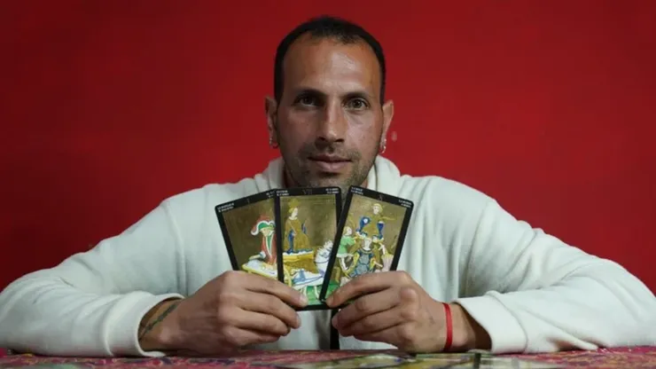 El ex Barcelona SC ahora también se dedica a la lectura de cartas del Tarot.