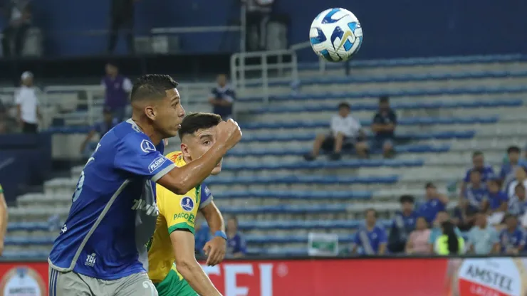 León se enojó con un hincha de Emelec