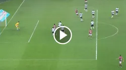 El delantero de 32 años abrió el marcador con potente cabezazo