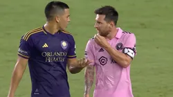 Messi y el uruguayo se dijeron de todo. Incluso la siguieron en el túnel hacia camarines.