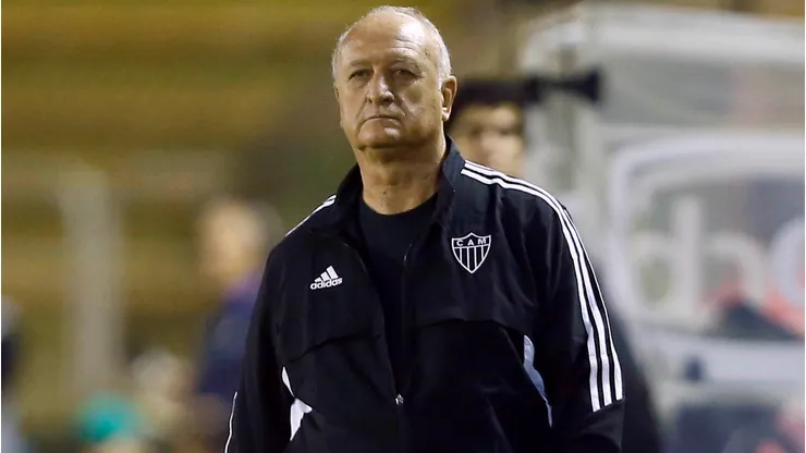 El entrenador de 72 años no ha podido sumar triunfos desde que llegó al 'Galo'.