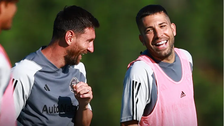 La reacción de Jordi Alba tras reencontrarse con Messi en Inter Miami (Photo by Megan Briggs/Getty Images)