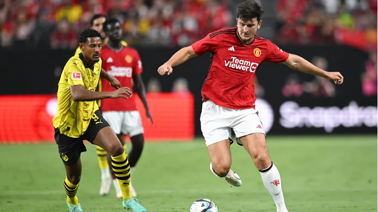 El central no logra afianzarse en el Manchester United y busca salir esta temporada