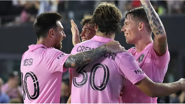 Lionel Messi, Benjamin Cremaschi y Robert Taylor.