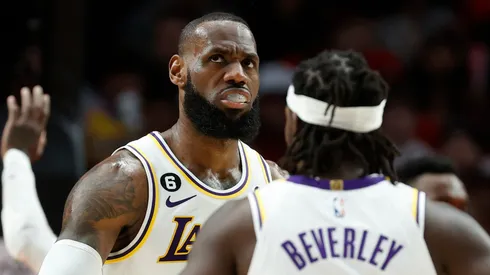 LeBron James y Patrick Beverley en Los Angeles Lakers.
