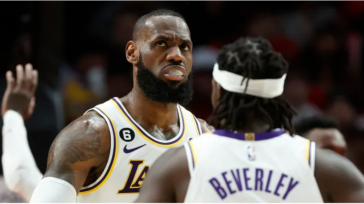 LeBron James y Patrick Beverley en Los Angeles Lakers.