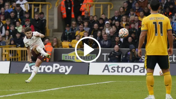 La gran pegada de Julián Álvarez para su golazo ante Wolverhampton.