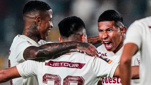 Universitario y Aldo Corzo.