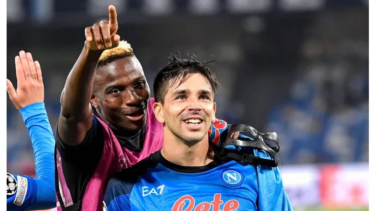 Victor Osimhen y Gio Simeone.