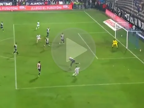 Tomás Martínez se falló golazo cantado en arco de Alianza Lima