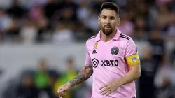 Messi se queda con 43 títulos, los mismos que Dani Alves.