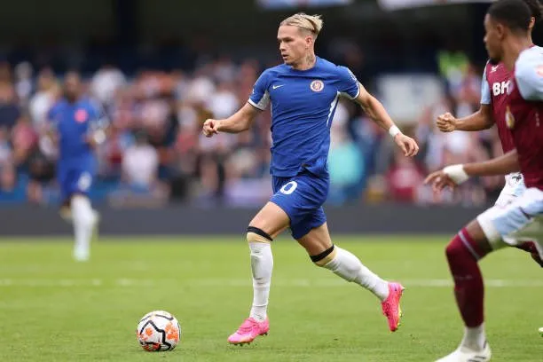 Ante Aston Villa, Mudryk jugó uno de sus mejores partido como Blue.