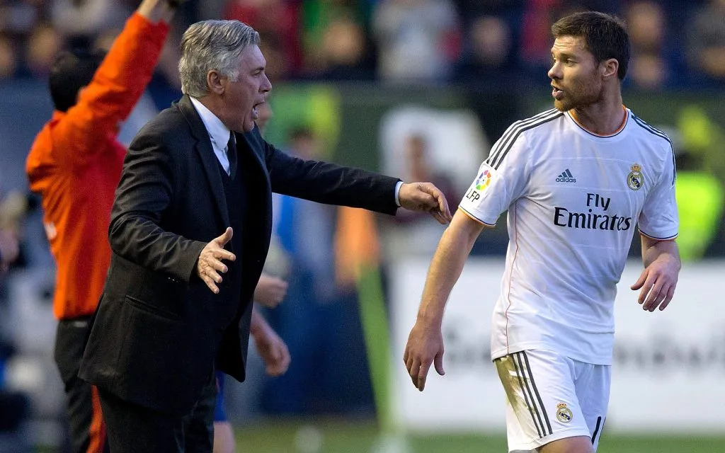 Carlo Ancelotti y Xabi Alonso en la época que coincidieron en Real Madrid. Getty Images.