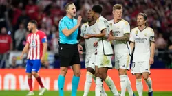 Real Madrid se quejó por el arbitraje de Javier Alberoja Rojas en el Derbi Madrileño que se disputó en el Estadio Metropolitano. Getty Images.
