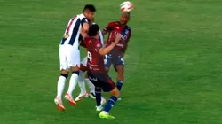 Alianza casi pierde a dos cracks por choque de cabeza entre ellos