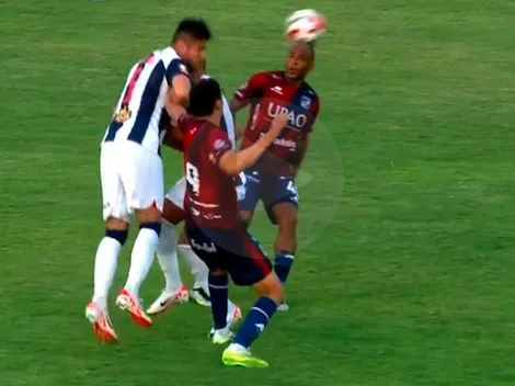 Alianza casi pierde a dos cracks por choque de cabeza entre ellos