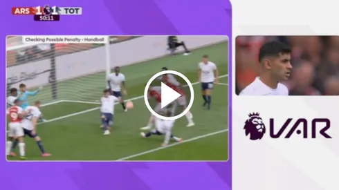 Cristian Romero cometió penal al tocar el balón con su mano en el área del Tottenham Hotspur vs. Arsenal.