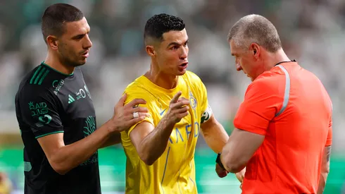 CR7 se calentó con el arbitro brasileño por sus polémicos cobros.