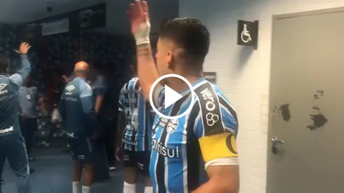 Luis Suárez caliente con Gustavo Gómez